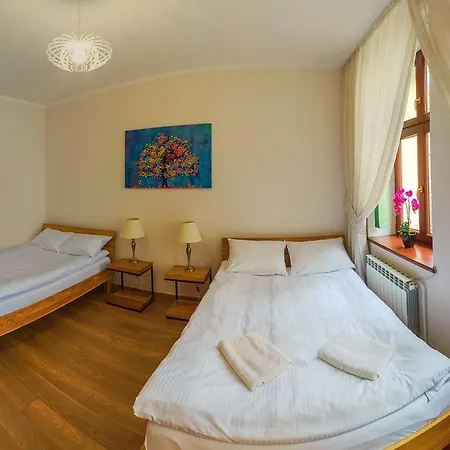 Perla Wadowic Trybunalska 아파트