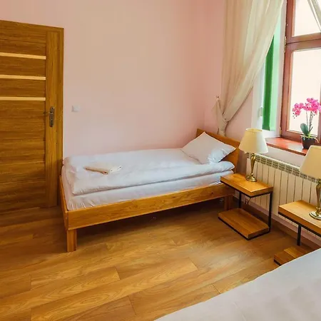 Perla Wadowic Trybunalska 아파트